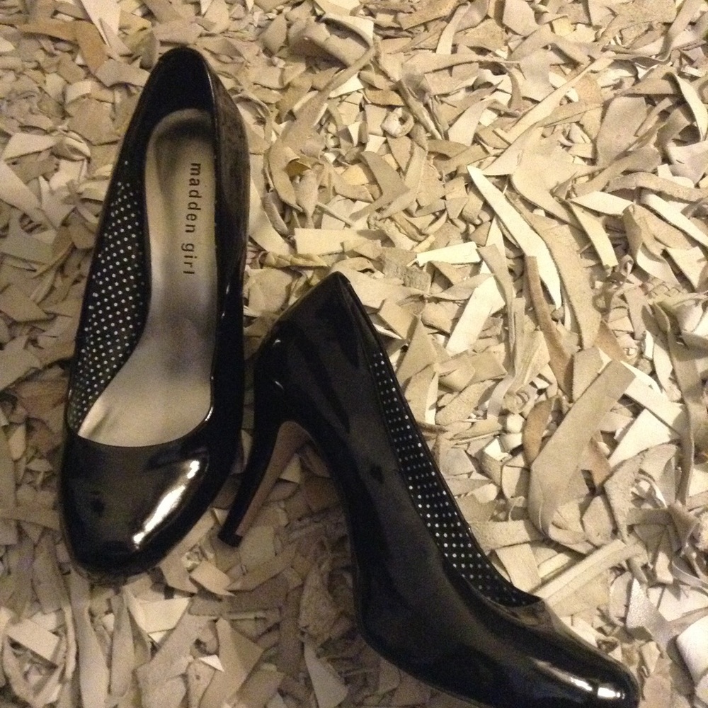 Madden Girl Getta Pumps